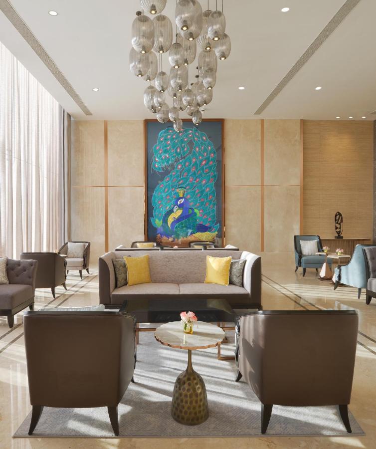Hotel Taj Skyline Ahmedabad Esterno foto The lobby of the Taj Bengal